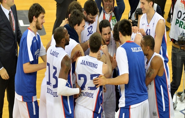 Anadolu Efes Olympiacos'u konuk ediyor...