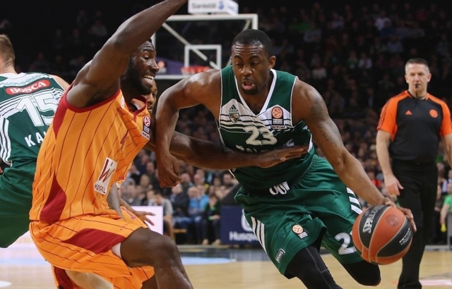 Galatasaray, Zalgiris karşısında tutunamadı