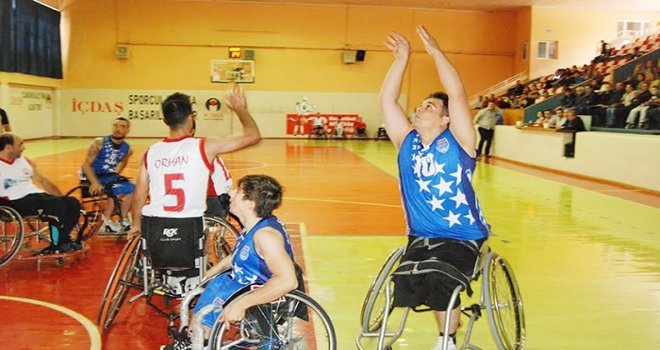 Gaziantep Büyükşehir Belediyespor ilk haftadan zirveye kuruldu