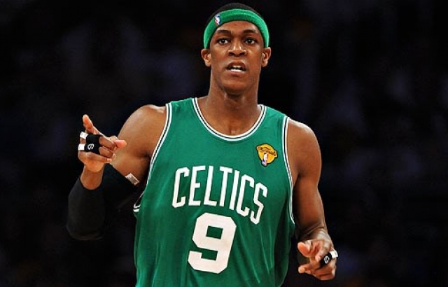 Rajon Rondo'nun eli kırıldı