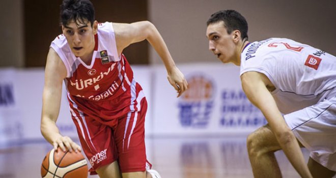 Sırbistan'a kaybeden U18 Erkek Milliler grubu 2.bitirdi