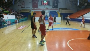 Antalya Basketbol Yerel Liglerinde heyecan devam ediyor