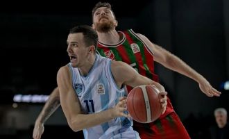 Türk Telekom'dan Karşıyaka'ya 52 fark