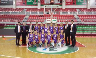 Urla Peraspor dağılmanın eşiğine geldi.