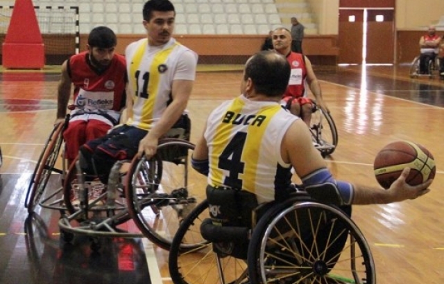 Tekerlekli Sandalye Basketbol Bölgesel Ligi'nde şampiyon Buca Belediyespor