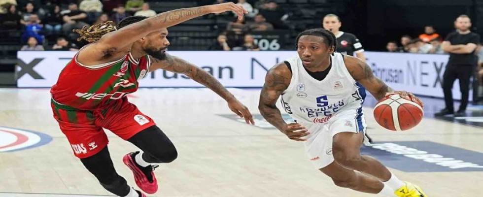 Anadolu Efes, Karşıyaka karşısında zorlanmadı