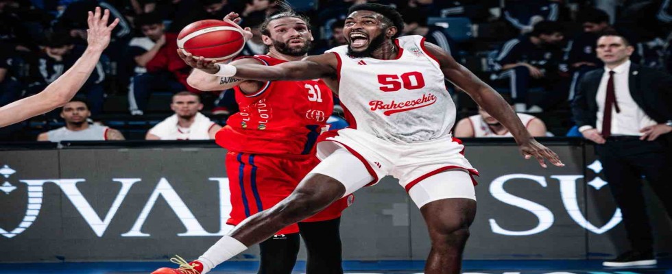 Bahçeşehir Koleji'nden farklı galibiyet